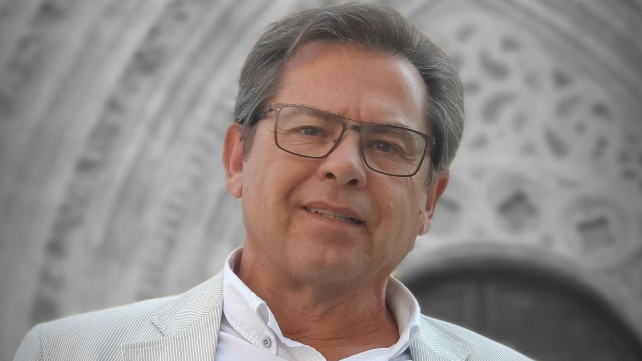 Luis González, autor de 'Quién guarda al rey'