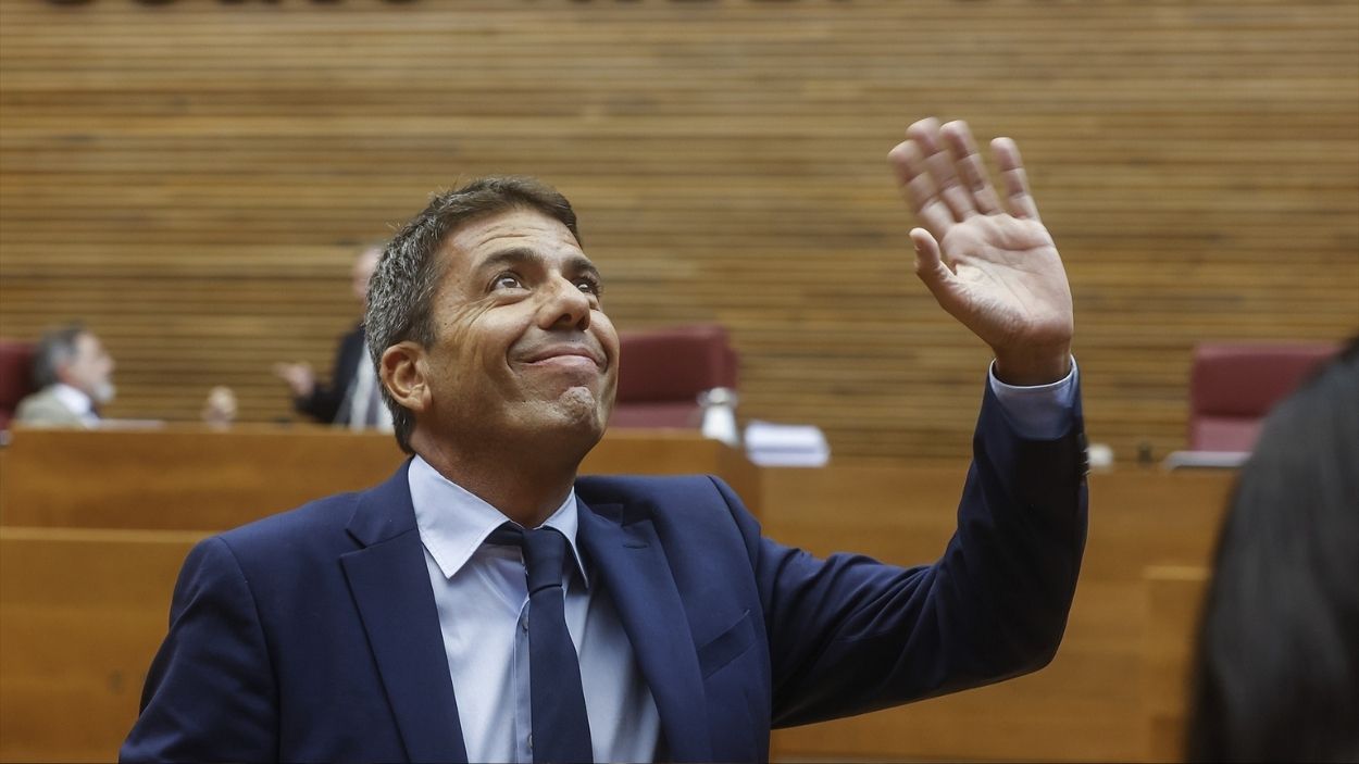 El presidente de la Generalitat Valenciana, Carlos Mazón, durante un debate de política general en Les Corts Valencianas, a 18 de septiembre de 2024, en Valencia, Comunidad Valenciana (España). El presidente de la Generalitat Valenciana, Carlos Mazón, durante un debate de política general en Les Corts Valencianas, a 18 de septiembre de 2024, en Valencia, Comunidad Valenciana (España).