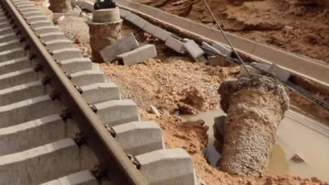 Fragmentos desprendidos de la infraestructura