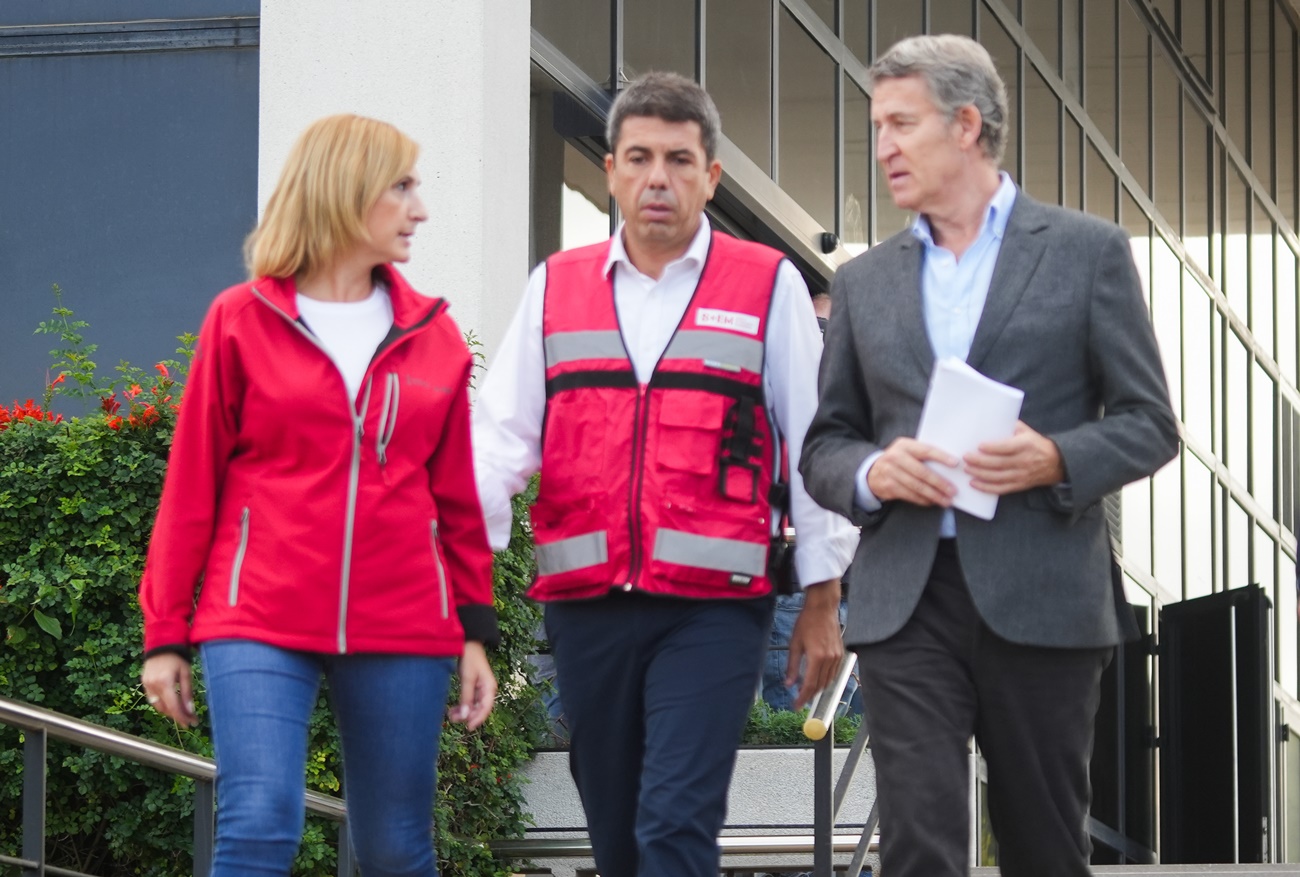 La consejera de Industria y Turiso, Nuria Montes; el presidente de la Generalitat, Carlos Mazón; y el presidente del PP, Alberto Núñez Feijóo
