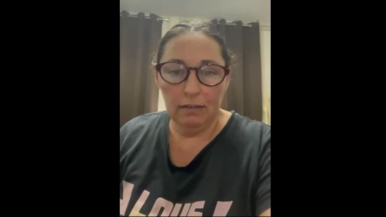 Una concejala del Partido Popular de Santa Elena (Jaén) insulta a Pedro Sánchez en un vídeo ya eliminado de redes. X.