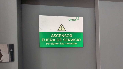 Instalaciones no acondionadas, como ascensores fuera de servicio.