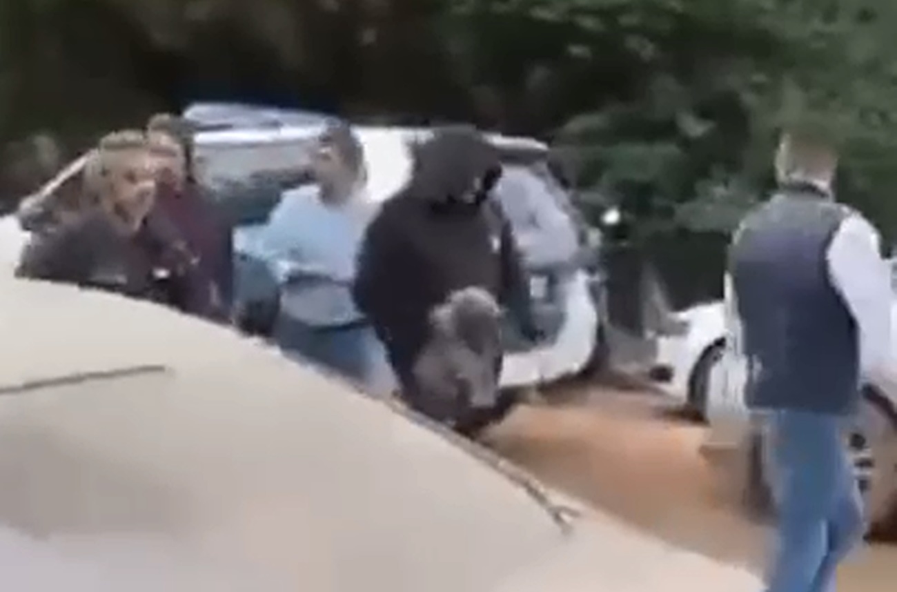 Mazón, increpado a la salida de Paiporta