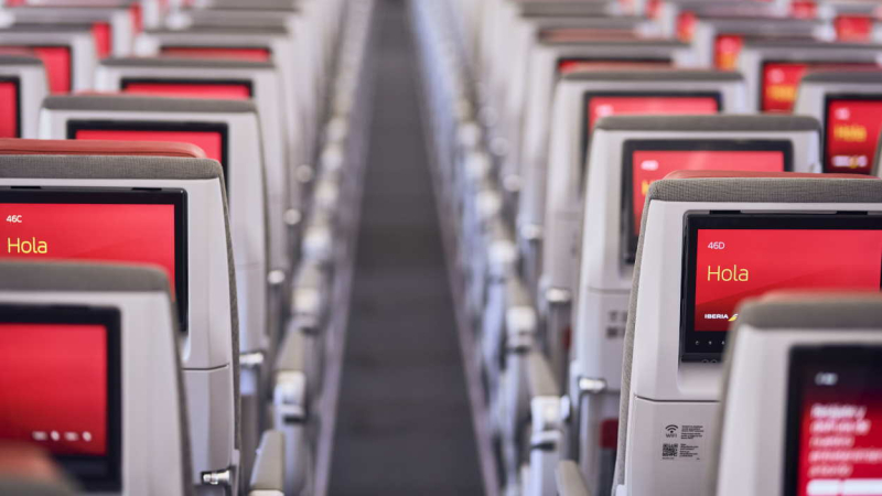 Vista general del pasillo del nuevo avión de Iberia