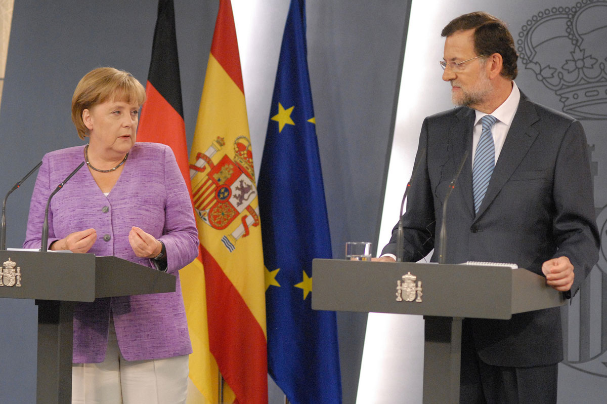 l presidente del Gobierno, Mariano Rajoy, y la canciller alemana, Angela Merkel, en rueda de prensa en La Moncloa