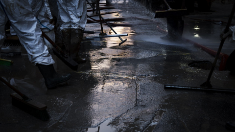 Labores de limpieza en las calles. Tamara Rozas