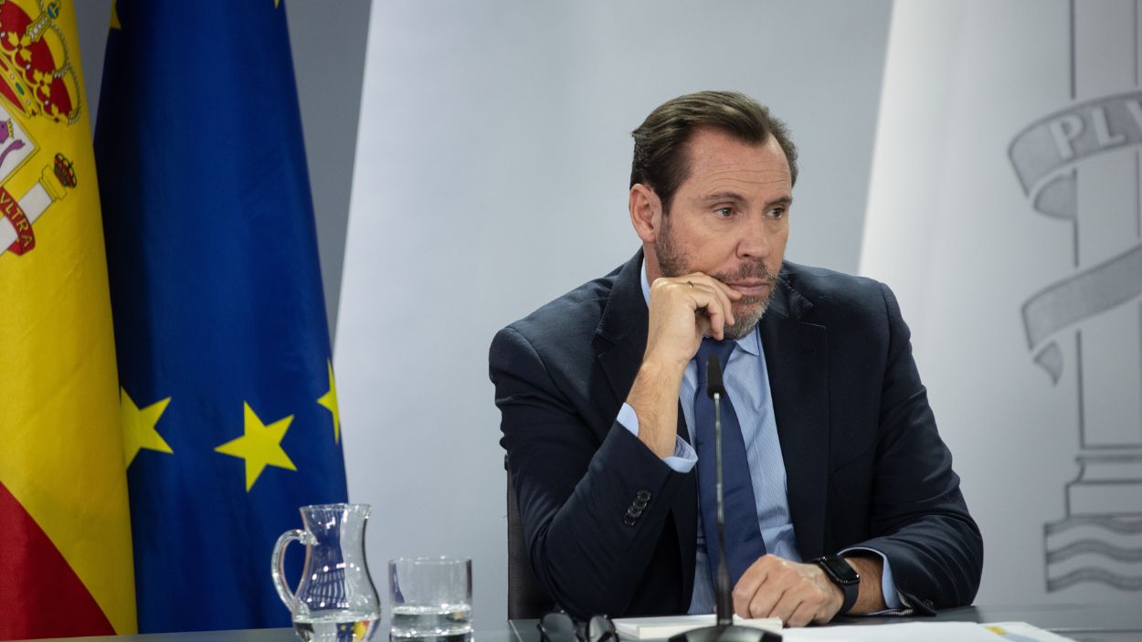 El ministro de Transportes y Movilidad Sostenible, Óscar Puente, en la rueda de prensa posterior al Consejo de Ministros. EP.