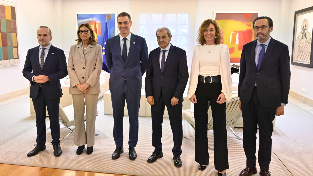 Sánchez se cita con los representantes del CEPES para impulsar la economía social
