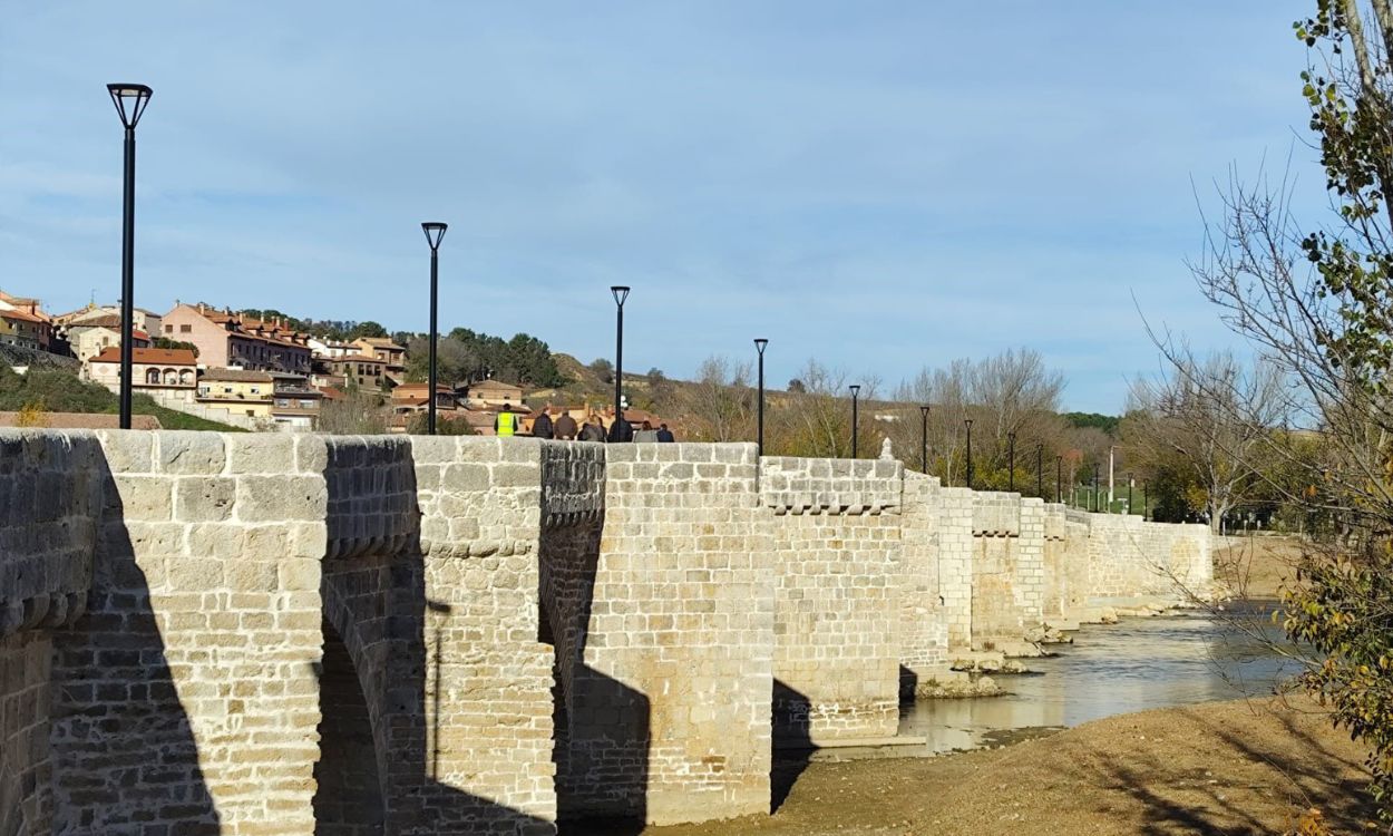 Veinte años para la restauración de un puente medieval sobre el Pisuerga.
