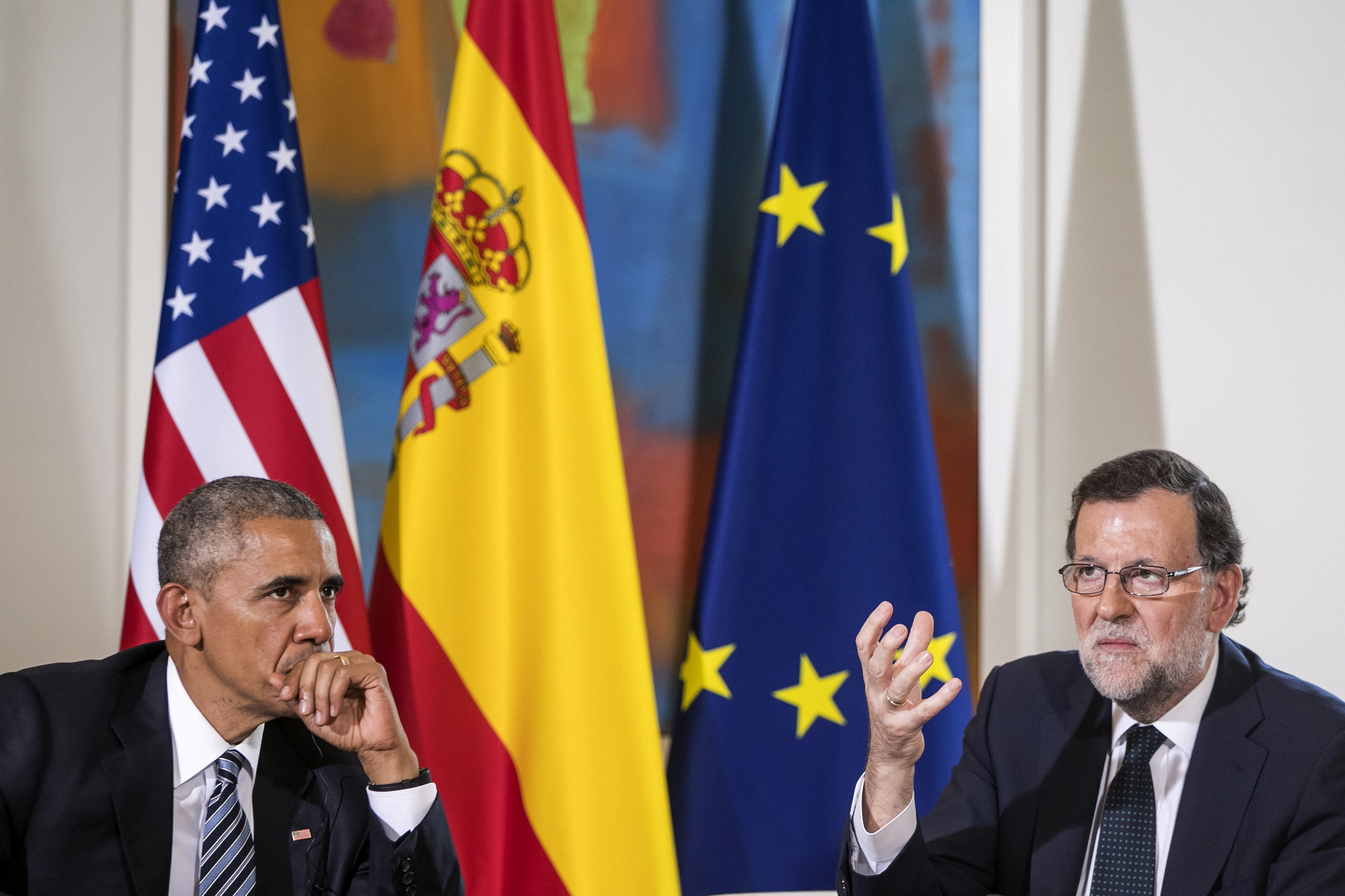 El presidente del Gobierno en funciones, Mariano Rajoy (d), junto al presidente de EEUU, Barack Obama (i).