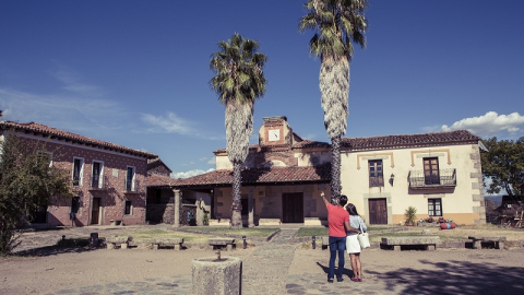 Actualmente el visitante puede acceder a algunas de las viviendas que se han acondicionado Turismo Extremadura