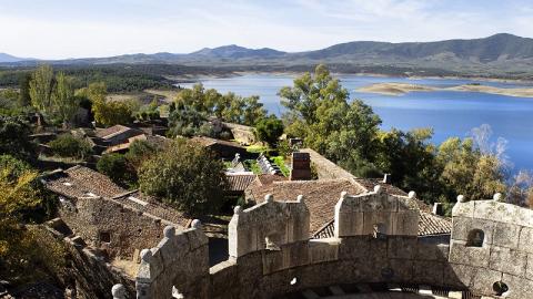 A orillas del embalse de Gabriel y Galán está Granadilla, que fue fundada por los musulmanes en el siglo X Turismo Extremadura