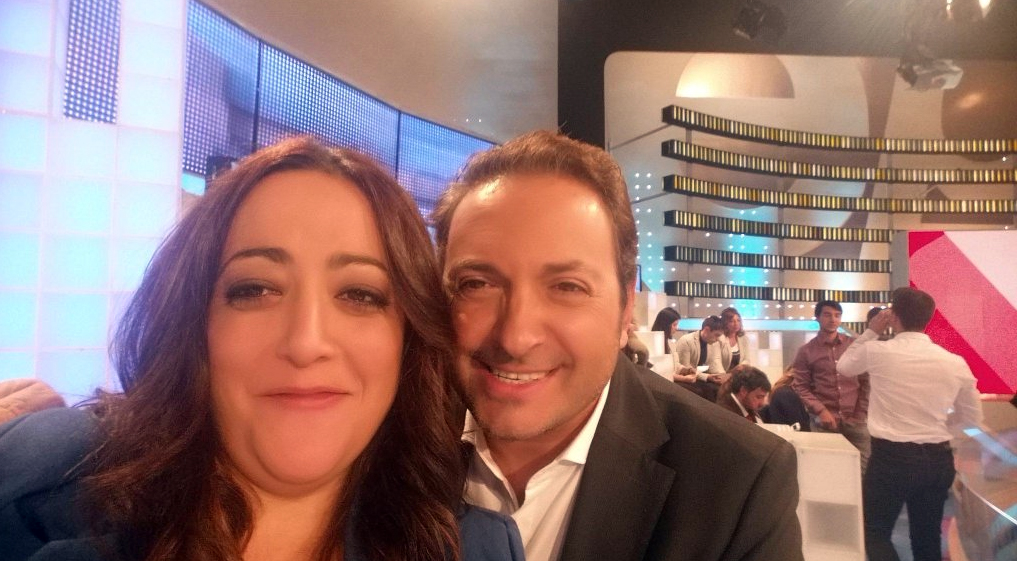 Selfie de la periodista Patricia López con Albert Castillón antes de entrar en directo en Espejo Público, de Antena 3. 