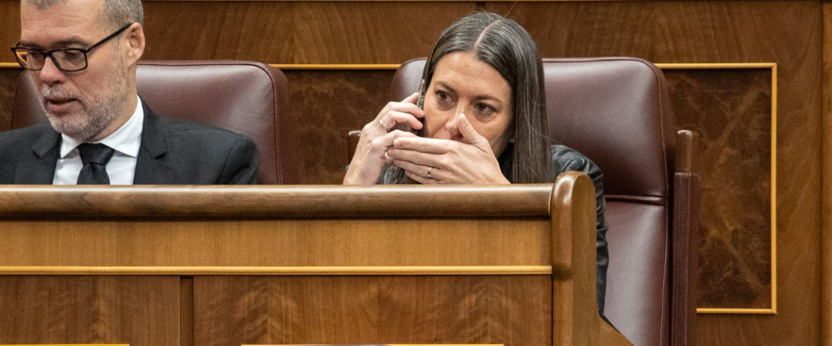 El PP se suma a la xenofobia de Junts y Vox y apoya endurecer los permisos de paternidad de los migrantes