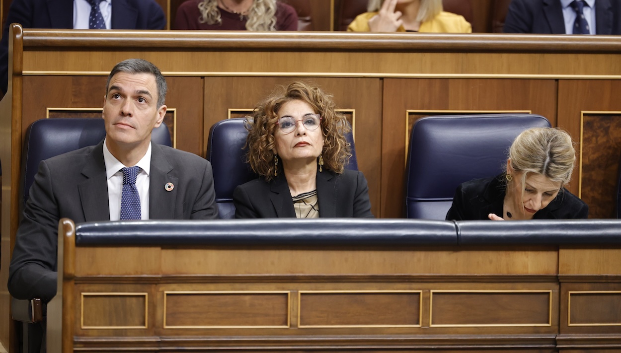 El Gobierno espera aprobar los tres decretos en el Congreso. EP