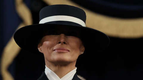 Melania Trump asiste a la investidura del presidente electo de los Estados Unidos, Donald Trump, en la rotonda del Capitolio de los Estados Unidos el 20 de enero de 2025 en Washington, D.C.