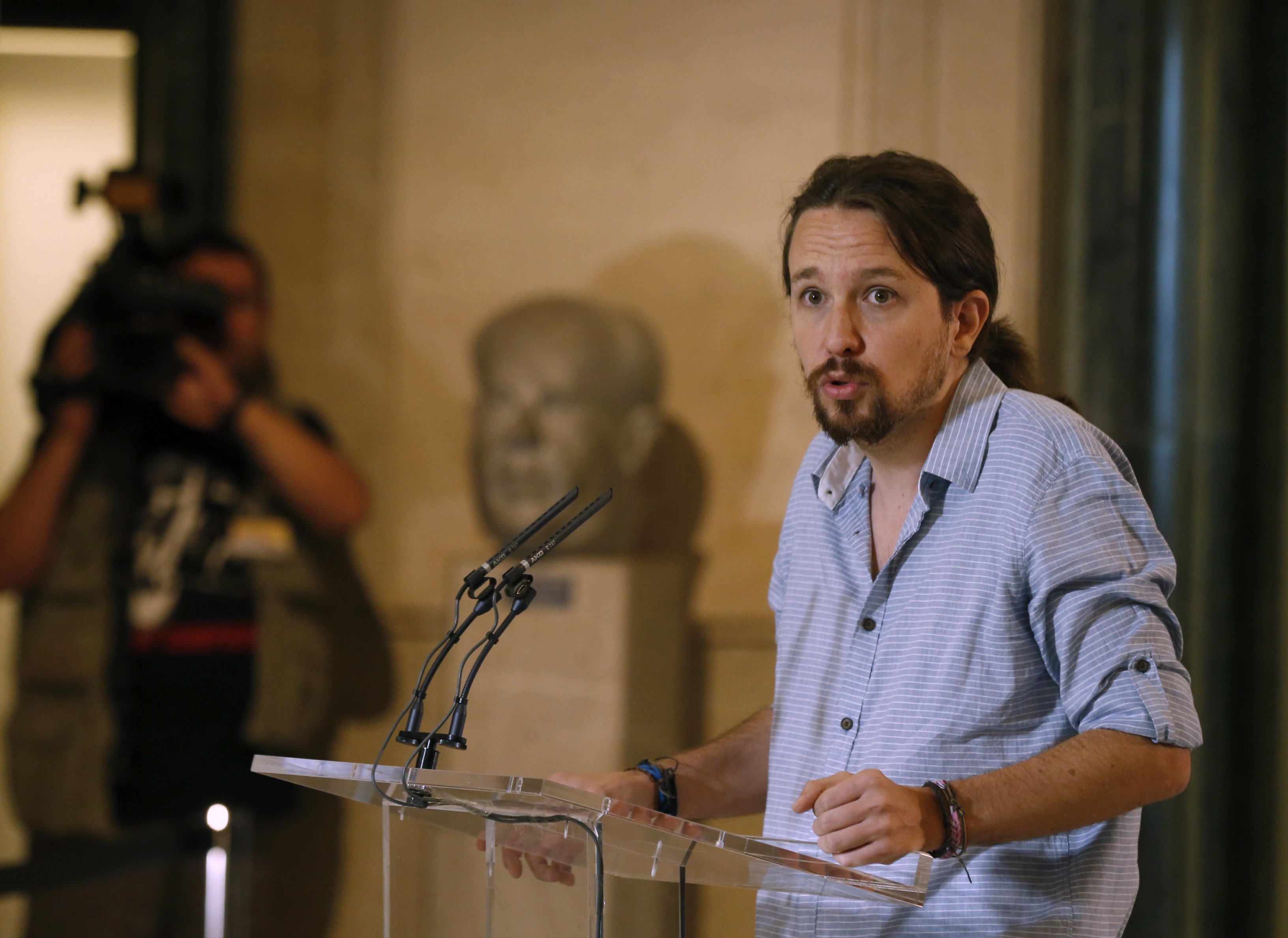 El secretario general de Podemos, Pablo Iglesias durante la rueda de prensa ofrecida ayer tras la reunión mantenida con el presidente del Gobierno en funciones, Mariano Rajoy con vistas a formar Gobierno.