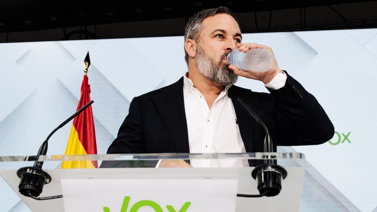 El líder de Vox, Santiago Abascal, en rueda de prensa. EP