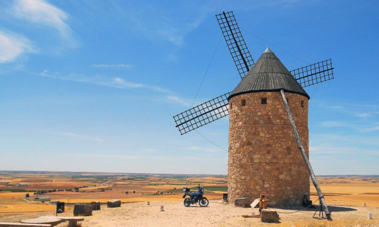 Molino el Puntual con un increíble mirador (Foto: Ayuntamiento de Belmonte)
