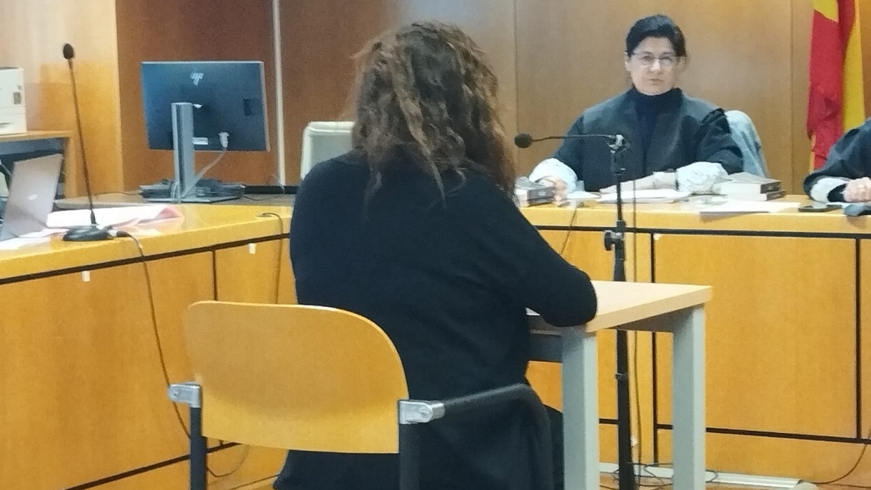 La tuitera 'Barbilaputa', en el juicio. EP.
