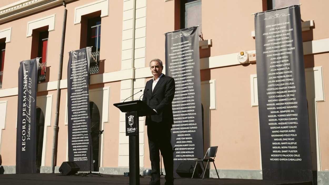 José Luis Rodríguez Zapatero en el acto homenaje en la estacion de Xàtiva (Valencia). Ayuntamiento de Xàtiva