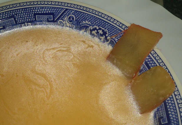 Gazpacho con ahumados y hueva y pulpo con vinagreta de gambas