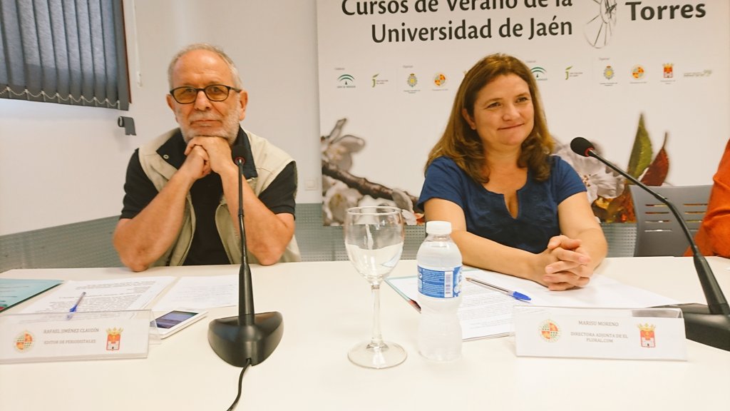 Rafael J. Claudin, editor Periodistas.es y Marisu Moreno directora adjunta de ELPLURAL.COM.