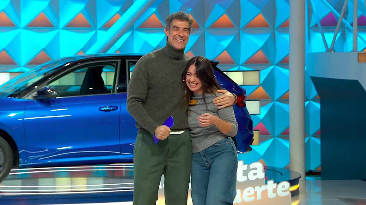 'La Ruleta de la Suerte' entrega el mítico coche. Atresmedia Televisión