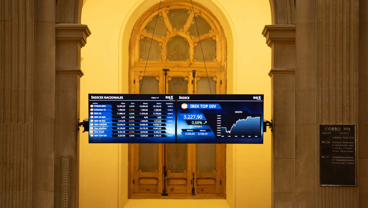 Paneles en el Palacio de la Bolsa de Madrid. EP