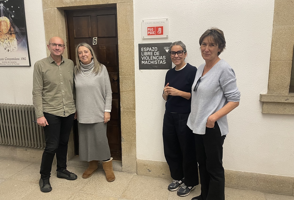 Imagen de los cuatro concejales expulsados del PSOE tras la decisión conocida hoy (Foto: Europa Press).