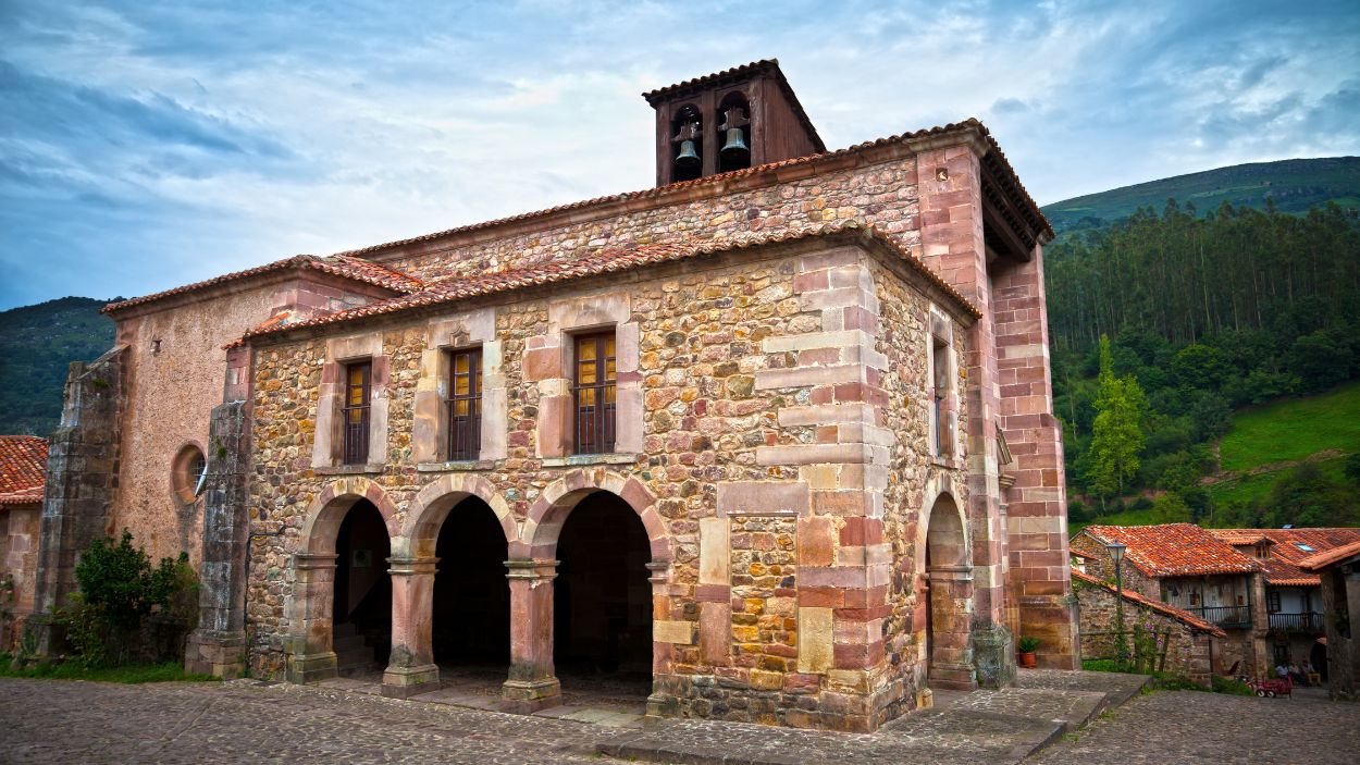 Iglesia San Roque. en Carmona (Foto: Turismo Cantabria)