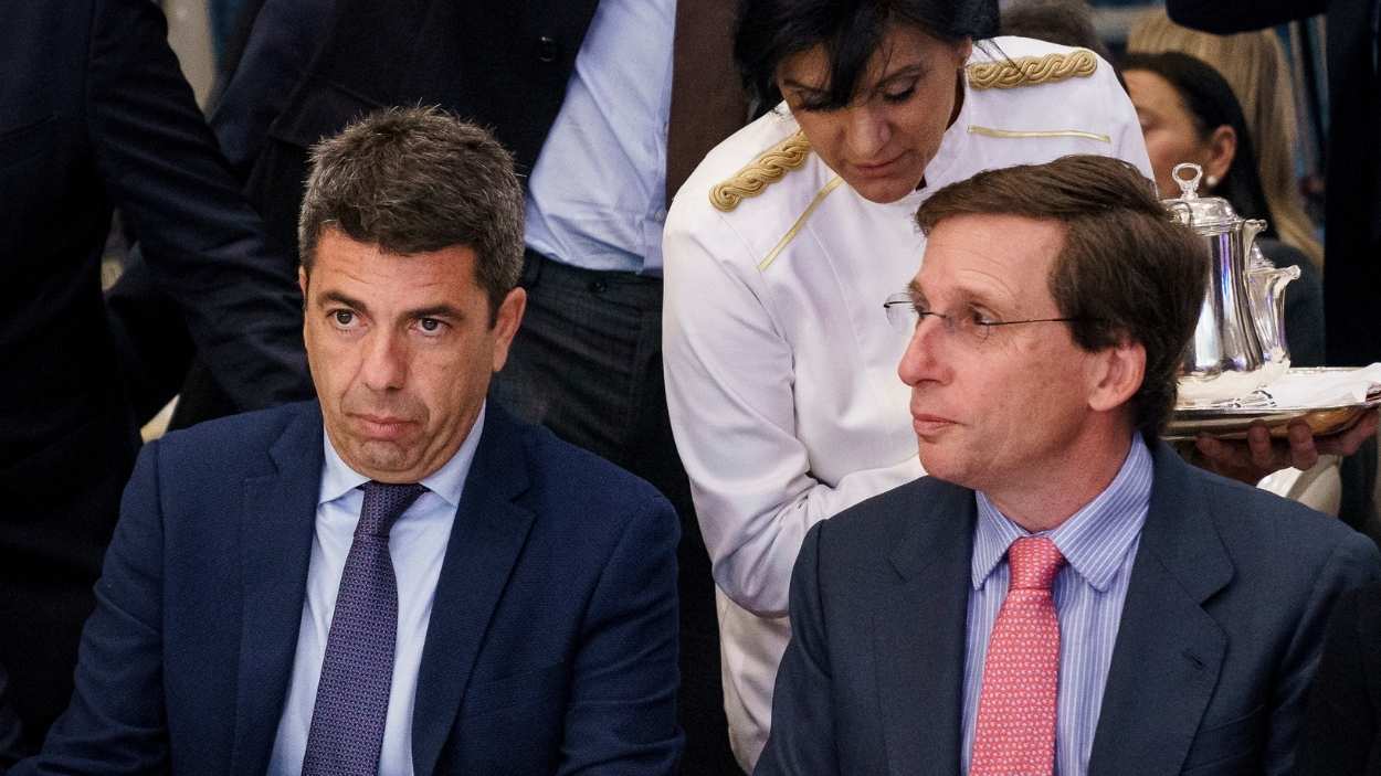 El president de la Generalitat Valenciana, Carlos Mazón (i) y el alcalde de Madrid, José Luis Martínez Almeida El president de la Generalitat Valenciana, Carlos Mazón (i) y el alcalde de Madrid, José Luis Martínez Almeida