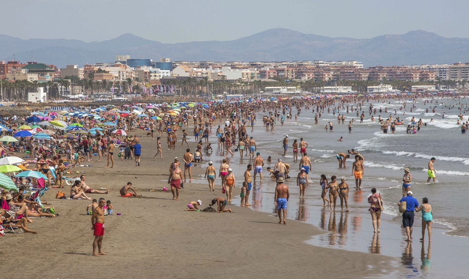 La playa de la Malvarrosa en Valéncia, en una imagen de archivo. EP 