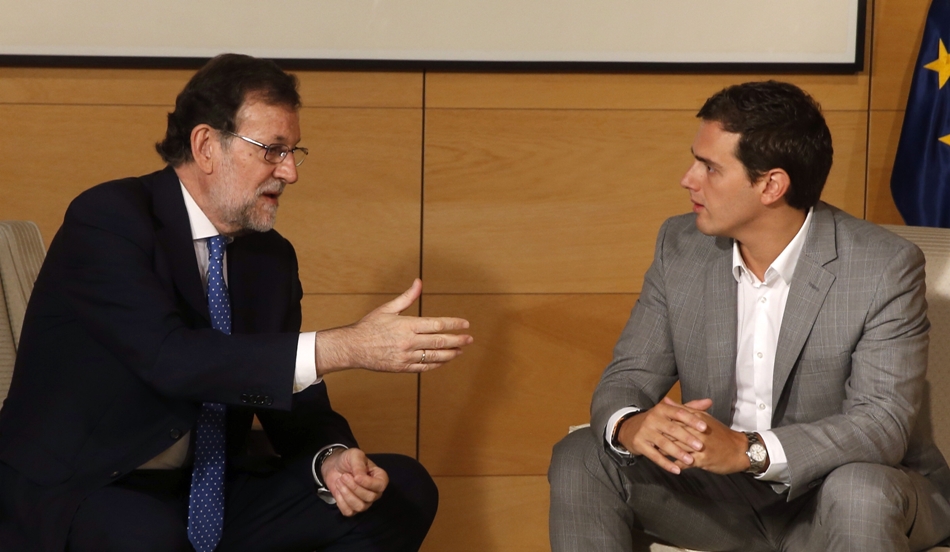 Rajoy y Rivera durante una de sus reuniones en el Congreso