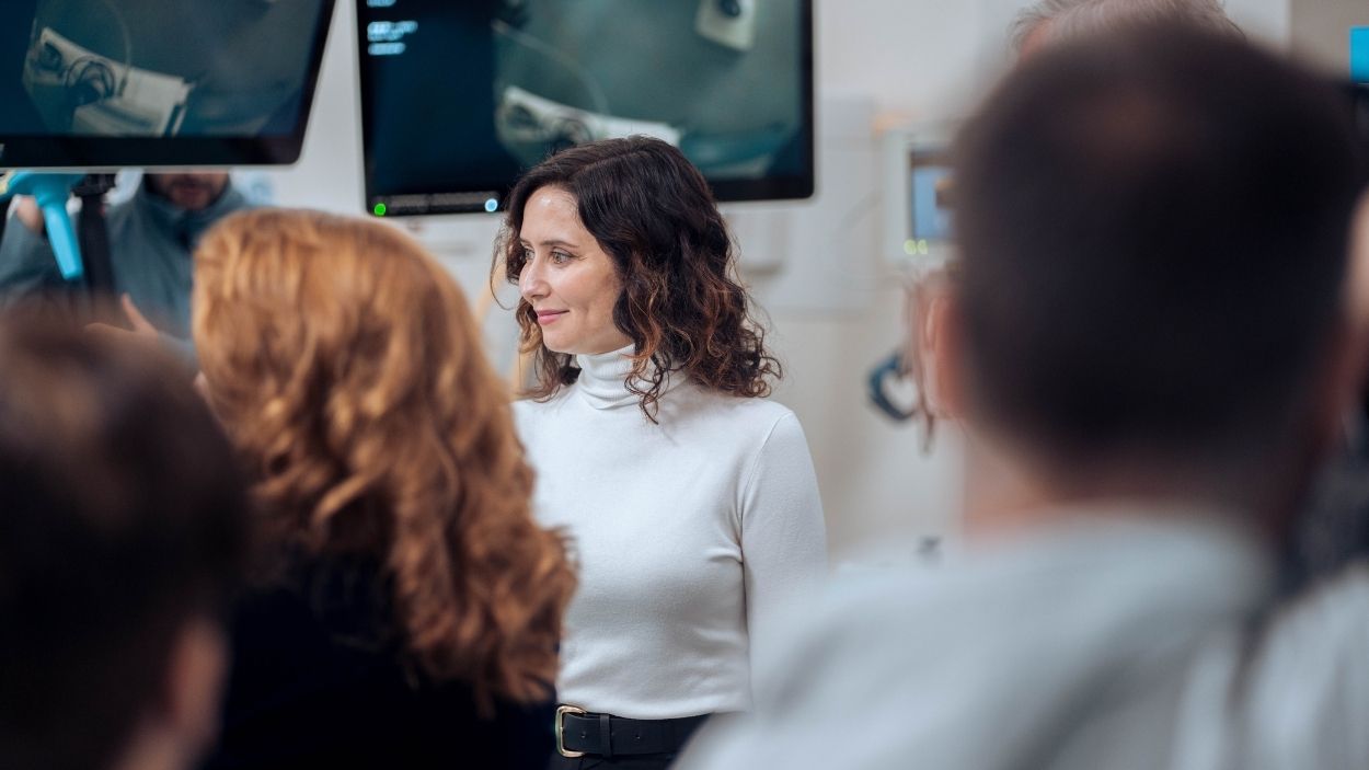 Isabel Díaz Ayuso en el Hospital Puerta de Hierro. EP
