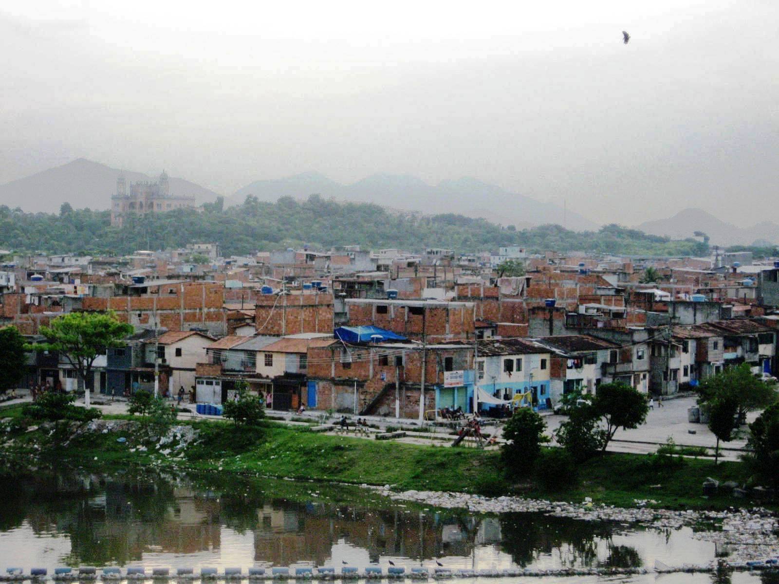 Carteles olímpicos para tapar las favelas