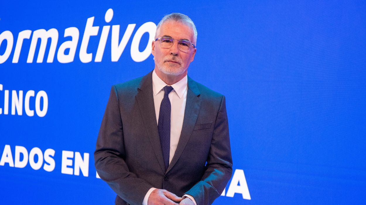 David Cantero posa durante la presentación de los nuevos Informativos Telecinco. EP.
