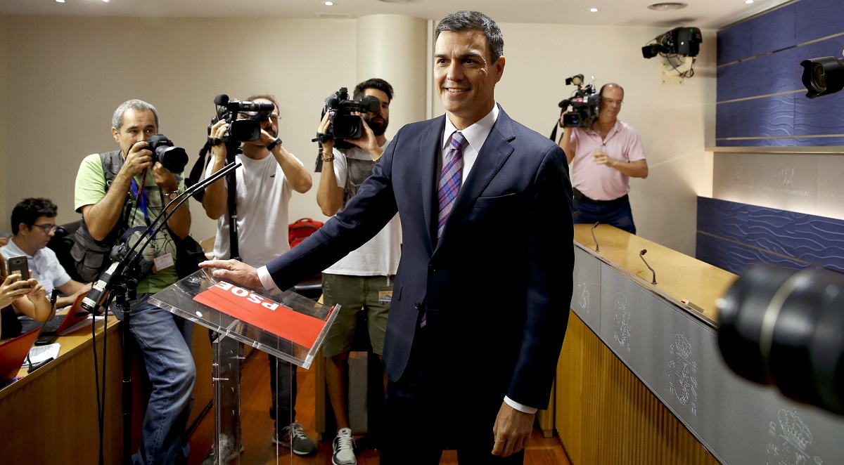 Pedro Sánchez comparece ante los medios tras su reunión con el Rey