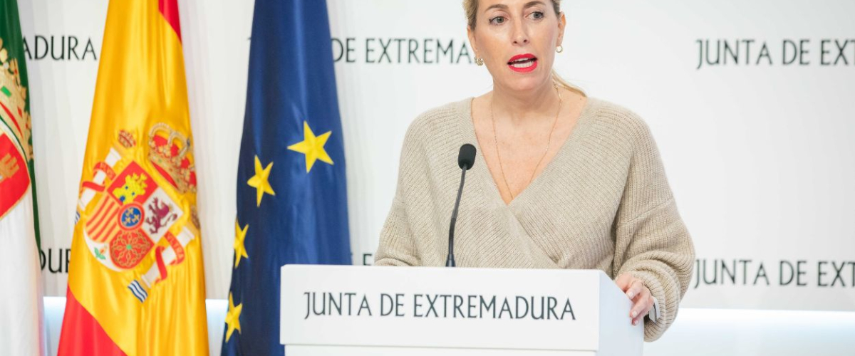 El PP de Maria Guardiola deroga la Ley de Memoria Histórica de Extremadura junto a Vox