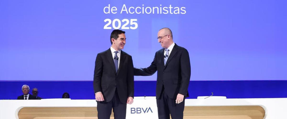 Los accionistas de BBVA apoyan a Torres y Genç en un momento clave para ...