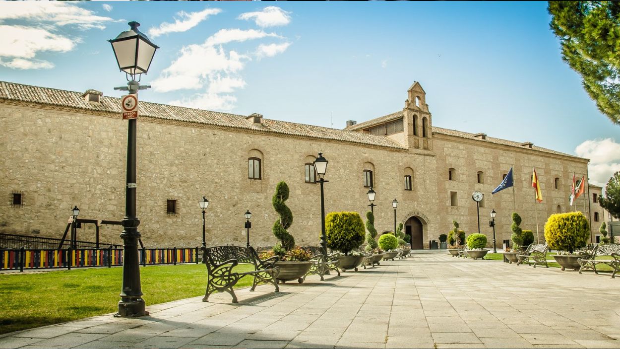 Fachada del Ayuntamiento de Torrijos. Web municipal