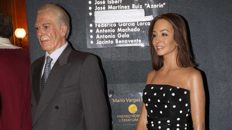 Las figuras de Mario Vargas Llosa e Isabel Preysler en el Museo de Cera de Madrid