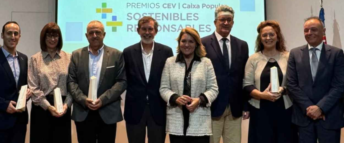 La indecencia hecha portavoz de Mazón, Susana "jope" Camarero (III): se desconectó del Cecopi para irse a dar premios