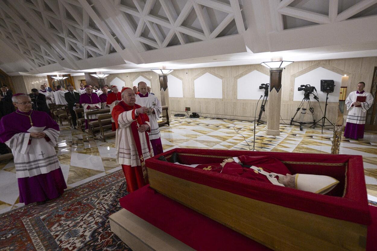 El Cardenal Kevin Farrell en el Rito de la Confirmación de la Muerte del Papa Francisco El Cardenal Kevin Farrell en el Rito de la Confirmación de la Muerte del Papa Francisco