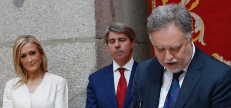 Cristina Cifuentes y Ángel Garrido durante la toma de posesión de Manuel Fernández como director del Centro de Asuntos Taurinos