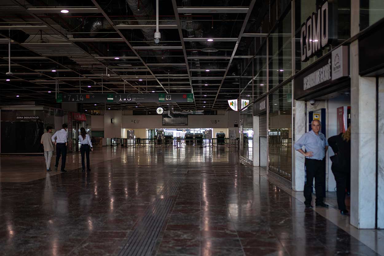 Estación de Sants en Barcelona tras el apagón. EP