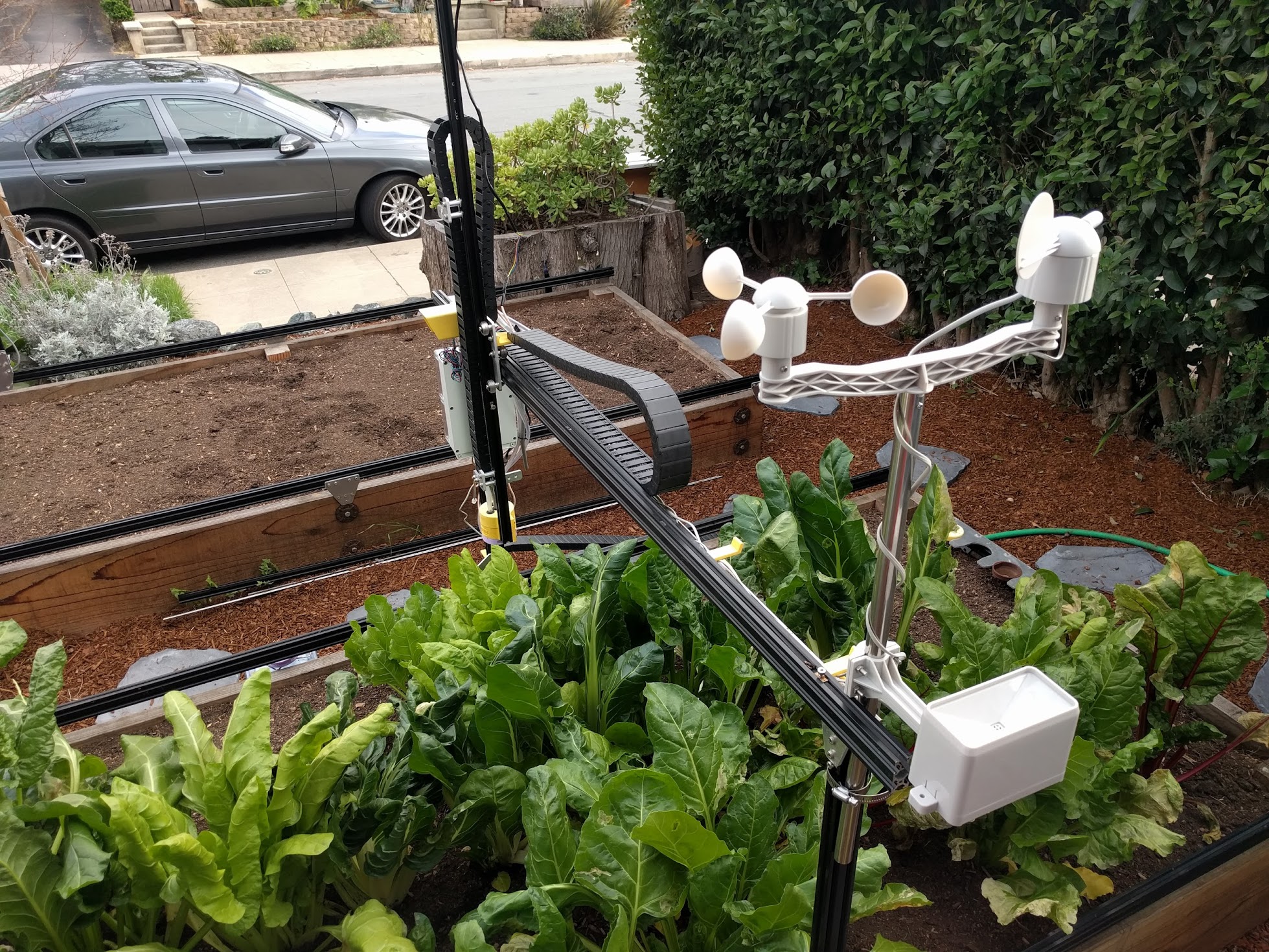 Un robot es la solución para los jardineros más torpes