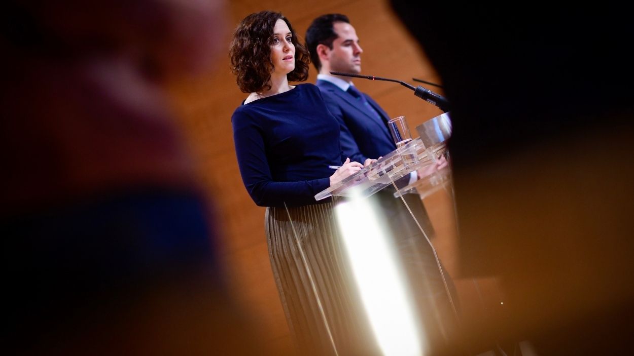 La presidenta de la Comunidad de Madrid, Isabel Díaz Ayuso, junto al exvicepresidente regional Ignacio Aguado. EP/Archivo.