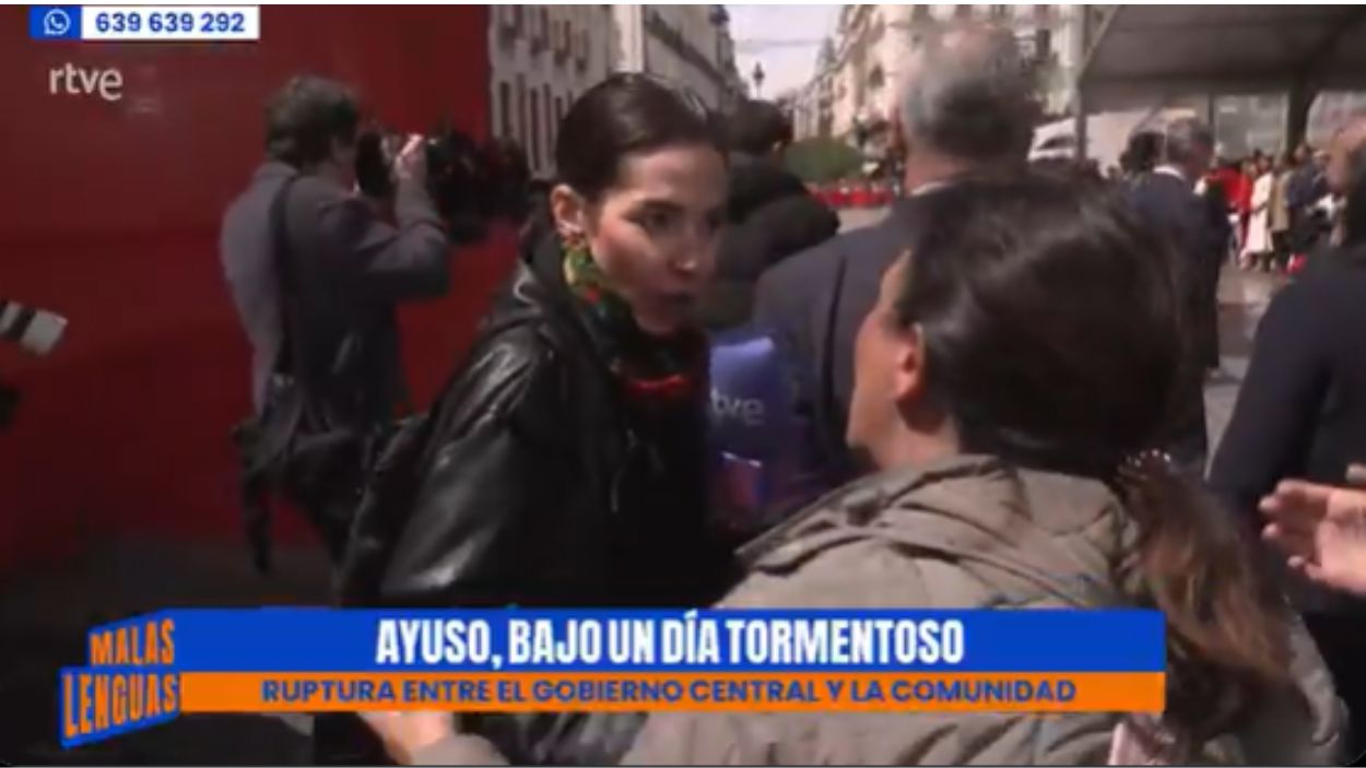 Esther Yáñez, reportera de 'Malas lenguas' en los actos del Dos de Mayo. TVE