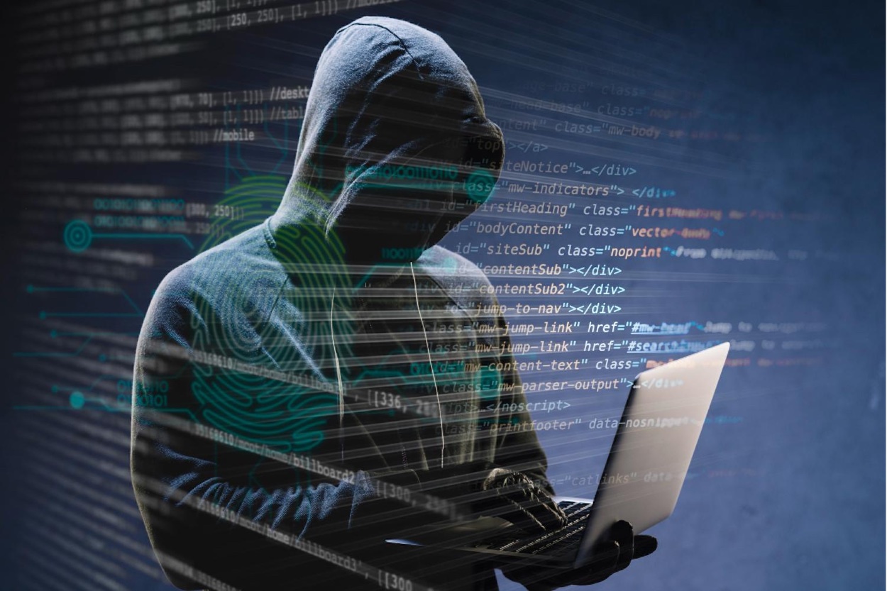 Hacker con portátil